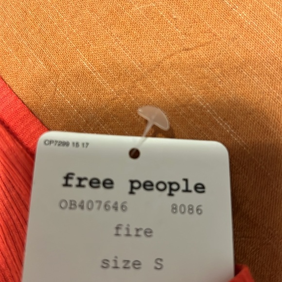 NWT never worn We The Free People women’s pocketed long tank salmon color top - Picture 2 of 3